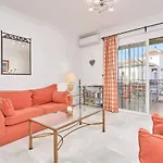 Townhouse Burriana 네르하